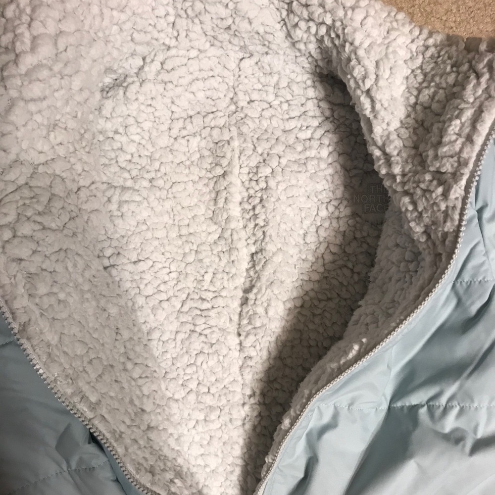 Women’s Reversible The North Face Jacket - Picture 5 of 6